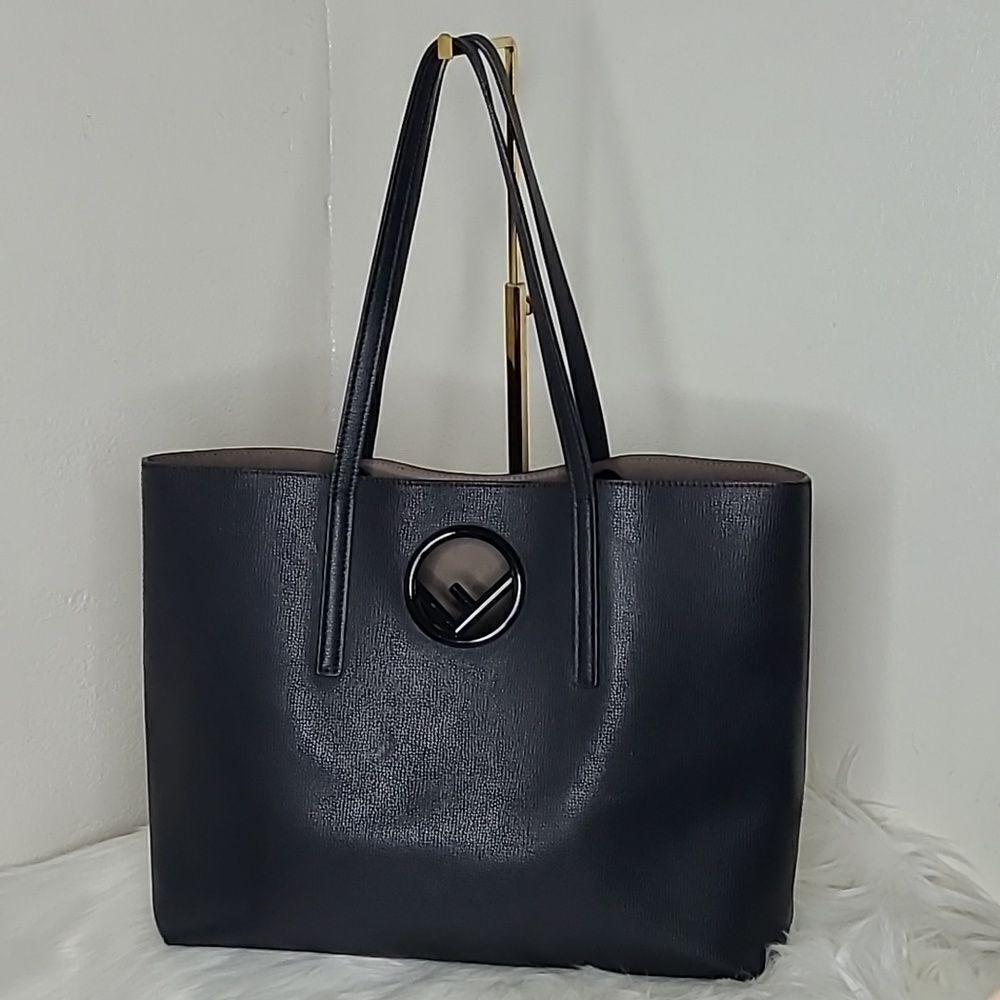 💯 Authentic  Fendi Black Tote Handbag 🍀